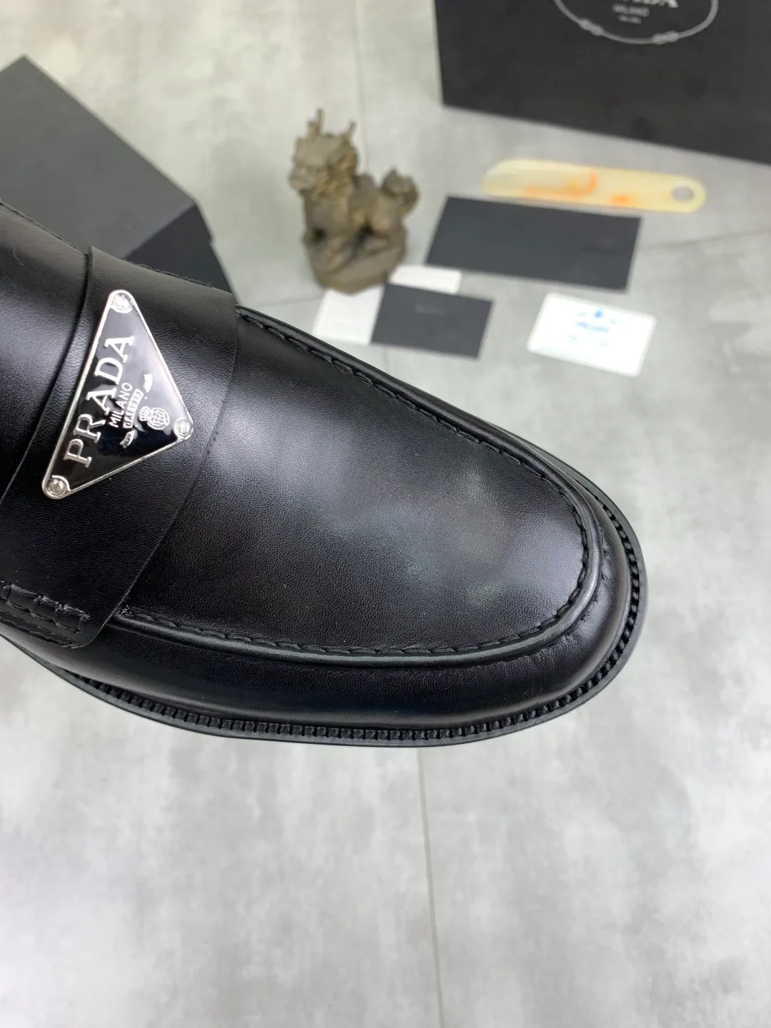 Men's shoes 💰P480 new style 💰 💎💎💎 water-dyed cow lining original order quality PRADA —🆘.Prada original purchase agent, high-end business leather shoes, fabric: imported from Italy cowhide material ➕ water-dyed cow lining/cowhide lining ➕ special original outsole, fine workmanship, real thing ^_^ Photographed 🎬size: 39-44